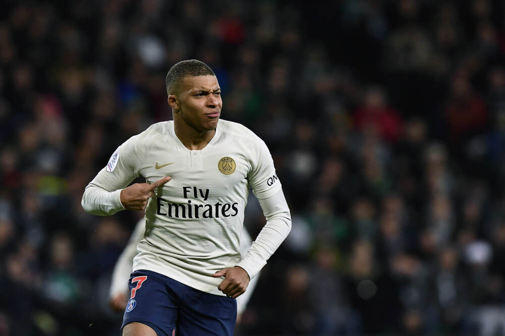 携手英法出线！克罗地亚3-1逆转锁定小组第1，莫德里奇五战世界杯